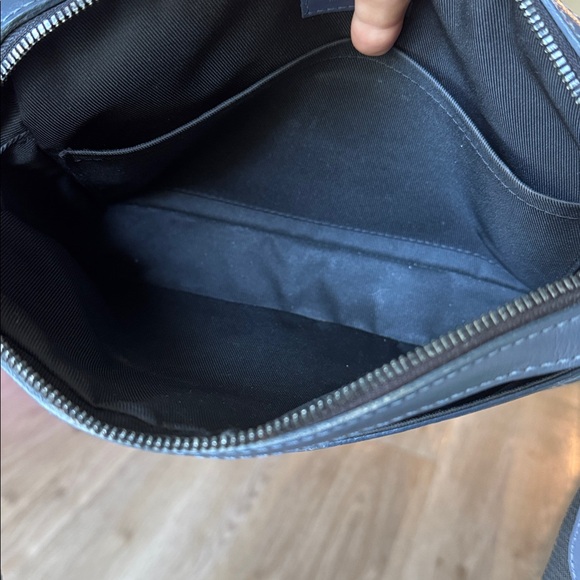 Louis Vuitton blue Monogram Shoulder Bag - Picture 9 of 17